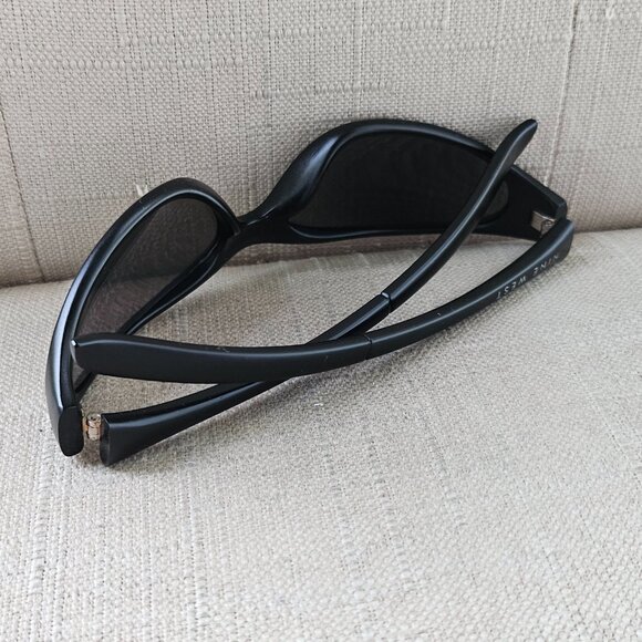 Nine West Women Sunglasses Black Wrap Sports Frame/Shades - Picture 7 of 14